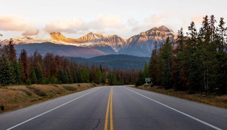 It’s a long way to the top (If you wanna Rock ‘N’ Roll)