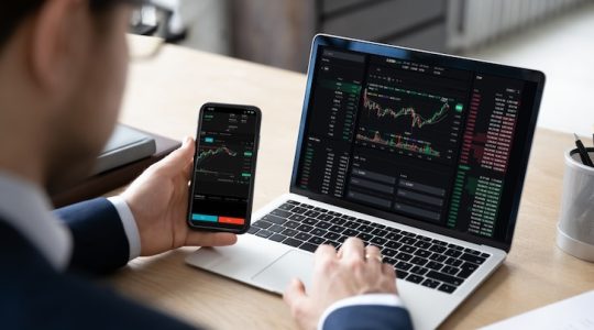 Presión económica y política